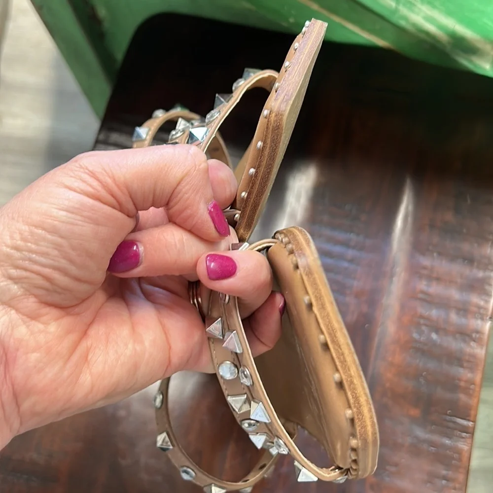 madden girl tan/silver studded slides size 8.5 - Picture 4 of 4